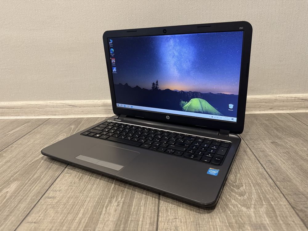 Безшумний ноутбук HP, 8Gb, нова SSD120Gb, батарея тримає, налаштований