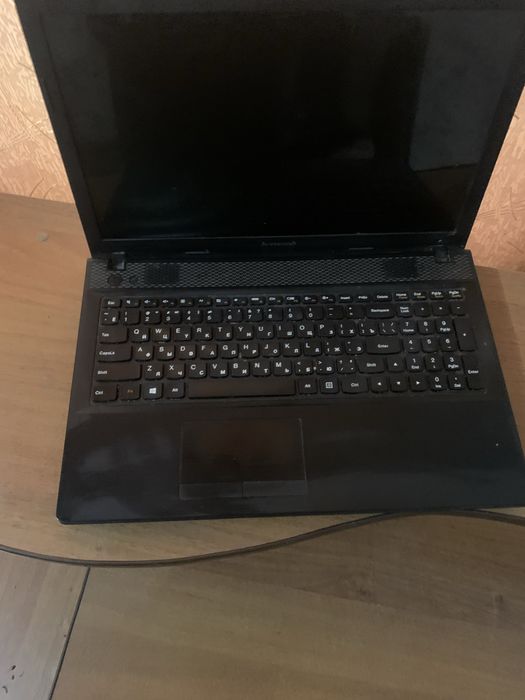 Ноутбук Lenovo на запчастини