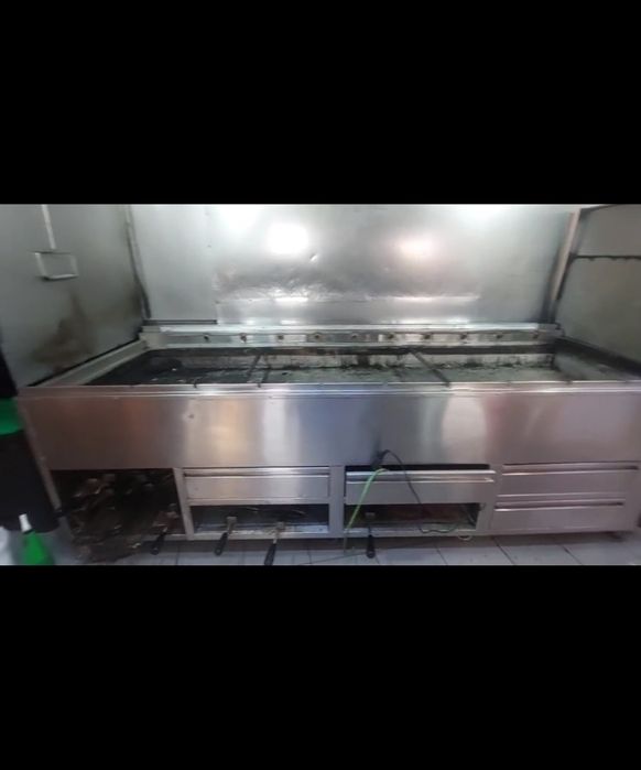 Grelhador rotativo a carvão