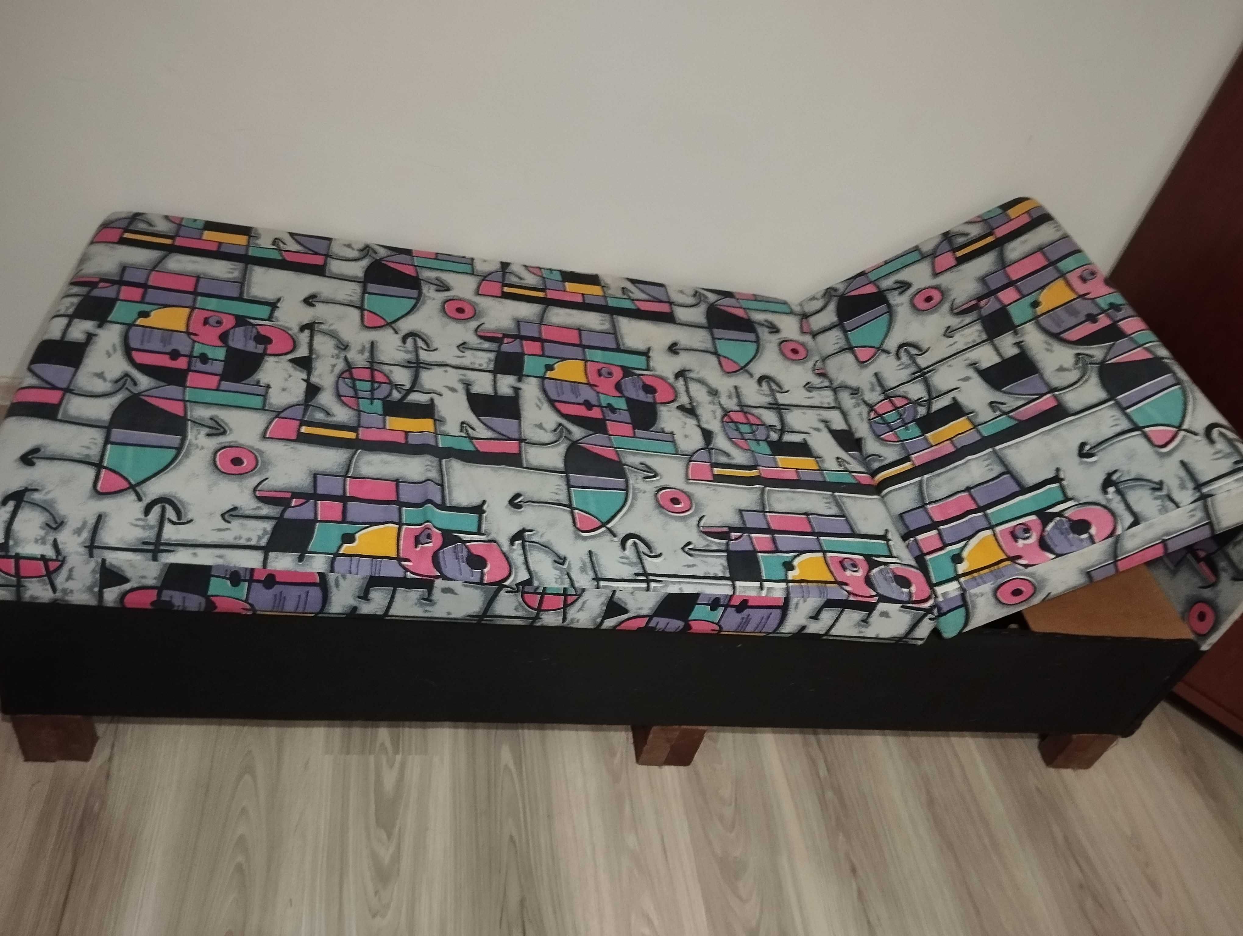 Oddam tapczan jednoosobowy