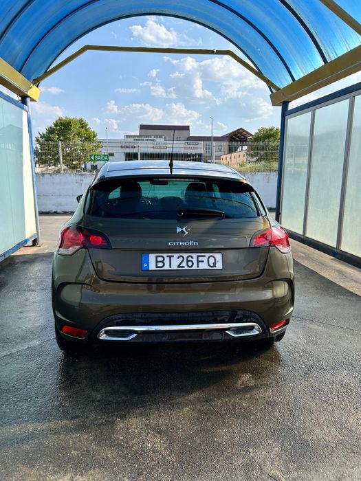 Citroën DS4 1.6 HDi – 2011 – Automático – 285.000