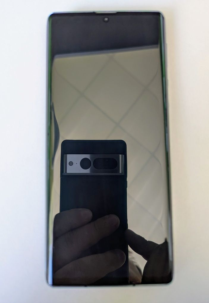 Смартфон Sharp Aquos R6 Leica Edition