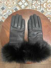 Nowe skórzane rękawiczki obszyte czarnym lisem