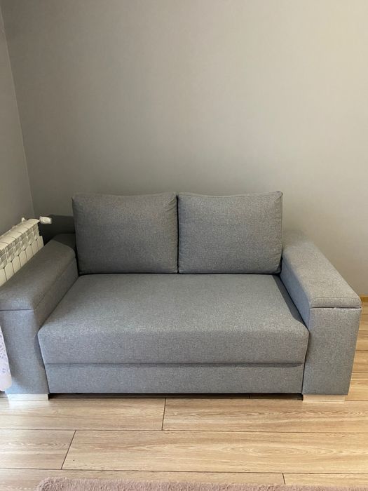 Dwuosobowa rozkładana sofa