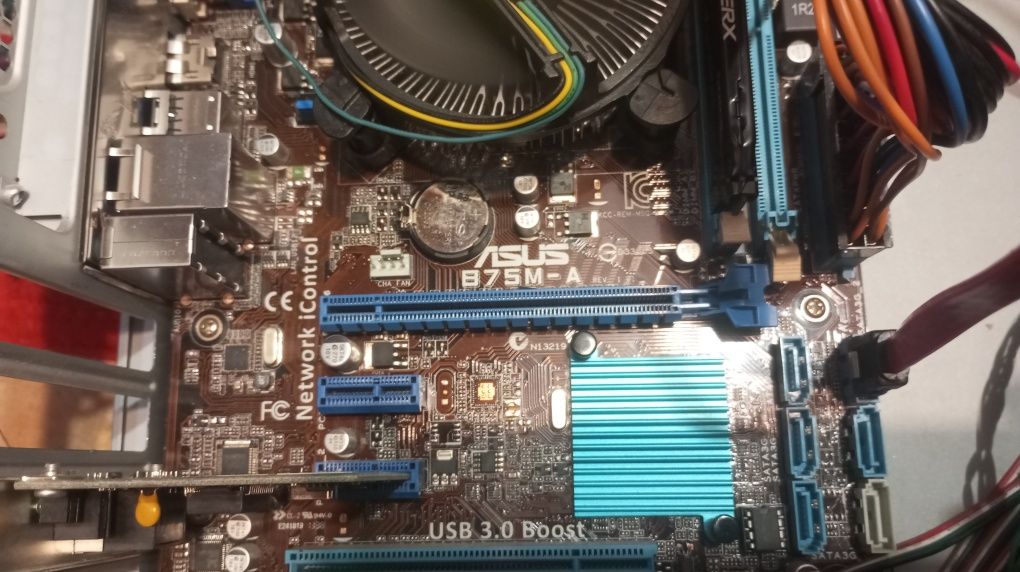Нормальний комп'ютер, i3 3220, 8gb ddr3(2×4), 64ssd, 450watt