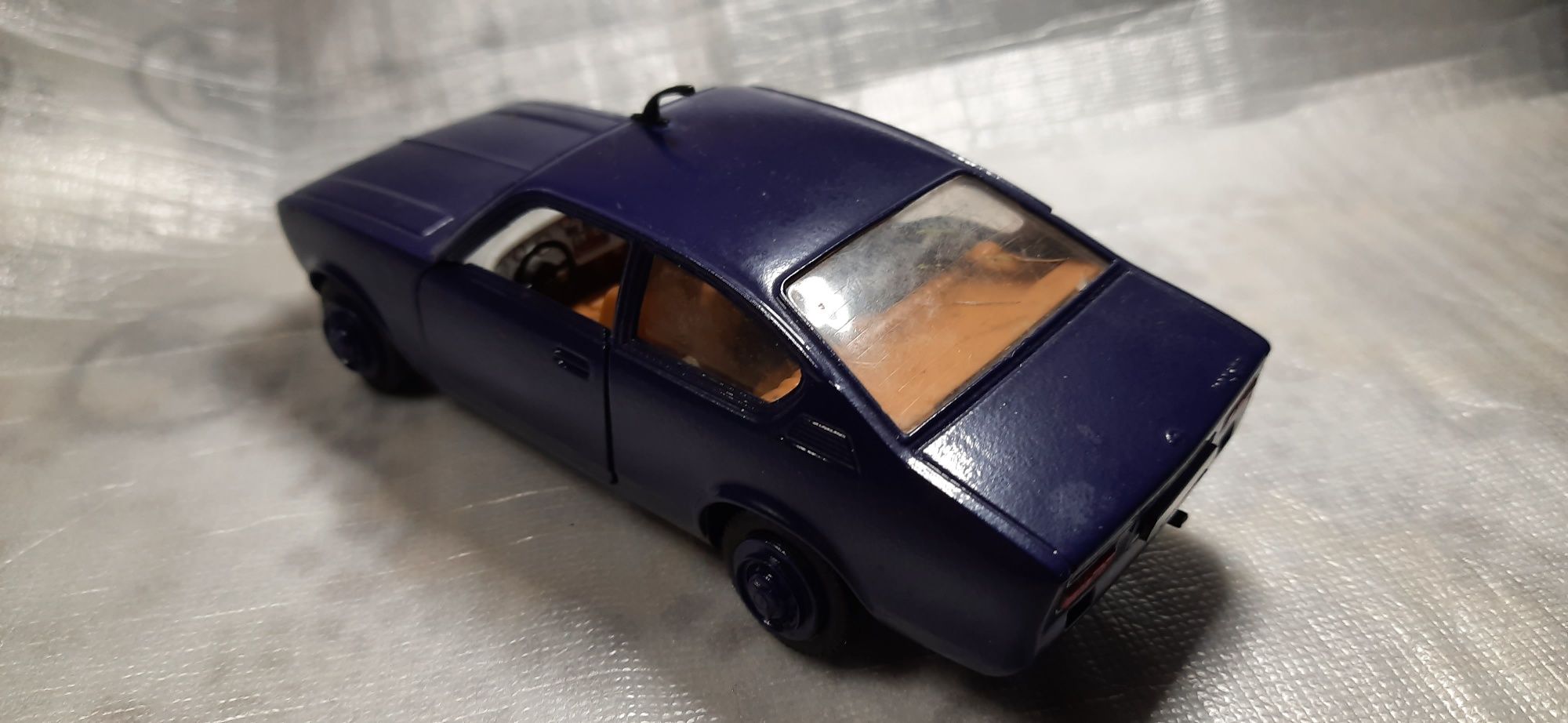 Машинка модель Opel kadett coupe 1/24 made in ussr