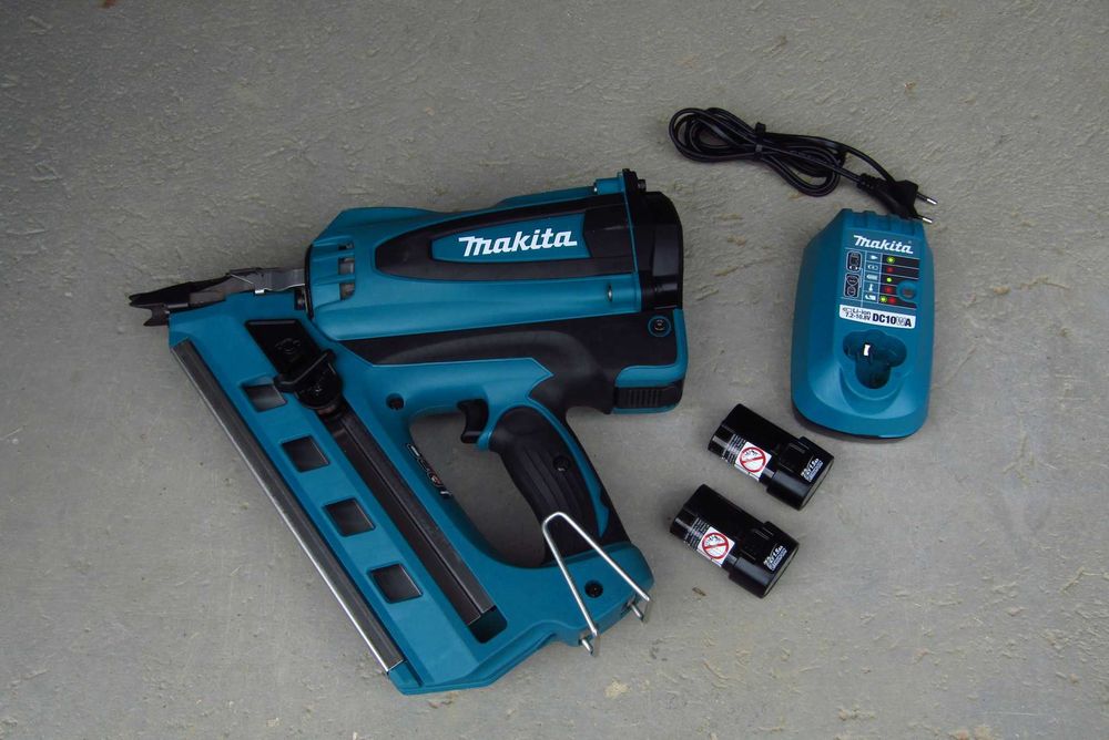 Gwoździarka Makita gn900  Made in Japan