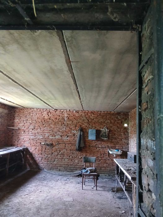 Нежитлова будівля