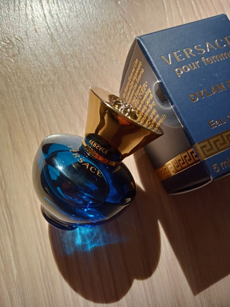Оригінал Versace Dylan Blue Pour Femme
Зроблено в: Іта
