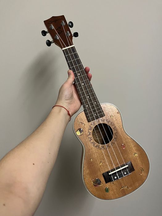 Гітара укулеле з натурального дерева Surprise Sua - 13