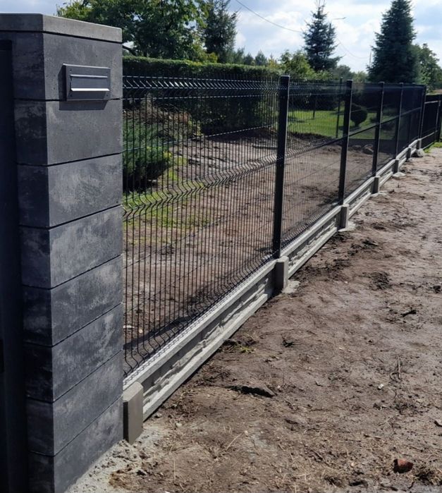 Kompleksowy montaż, budowa ogrodzeń/Usługi brukarskie