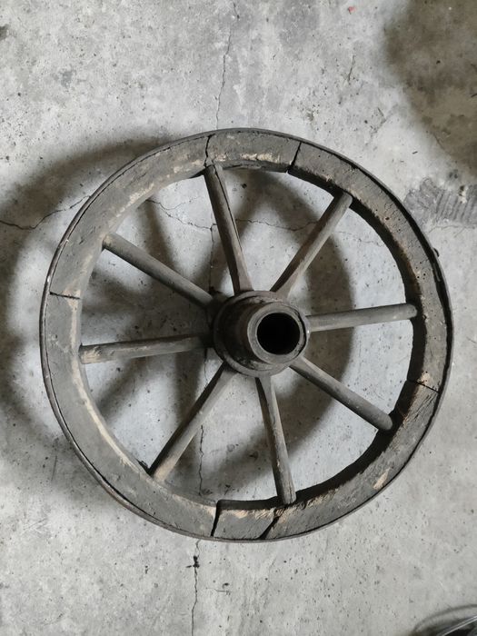 Zabytkowe koło, średnica ok 45 cm