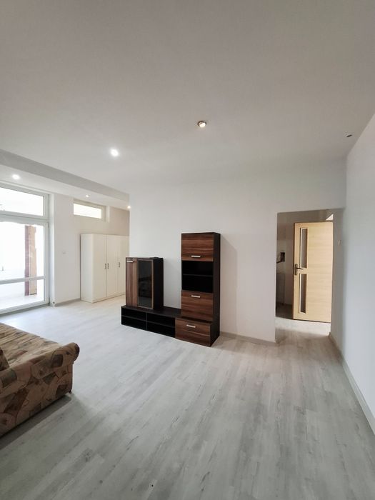 Sprzedaż! Mieszkanie z widokiem na jezioro!