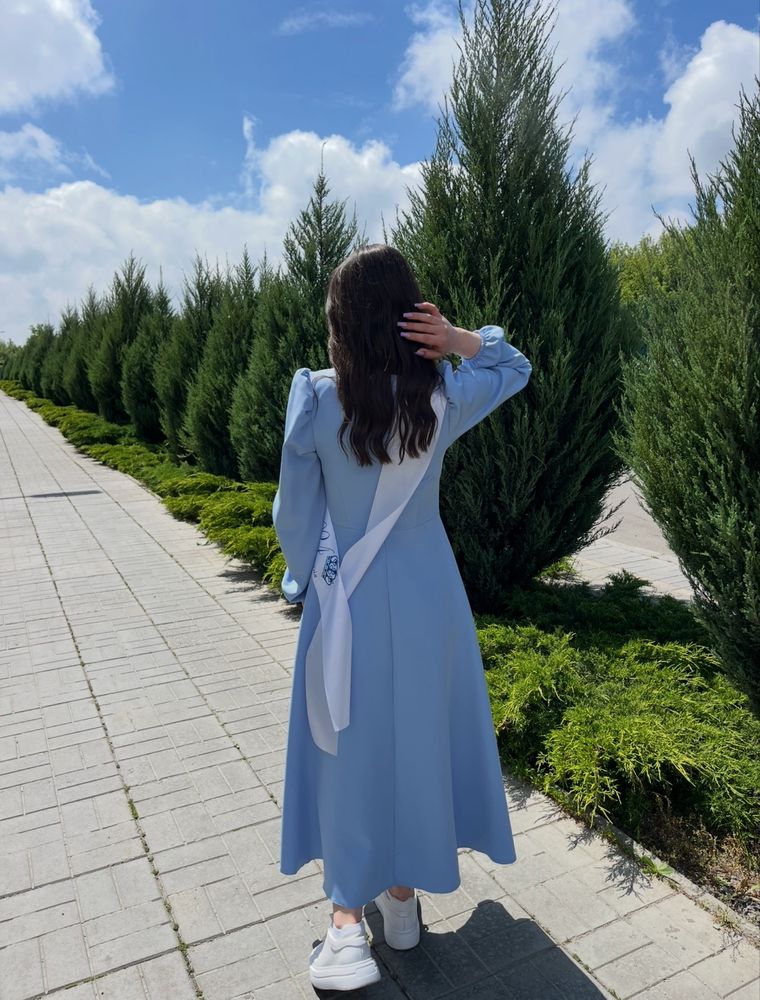 Блакитна сукня, розмір S