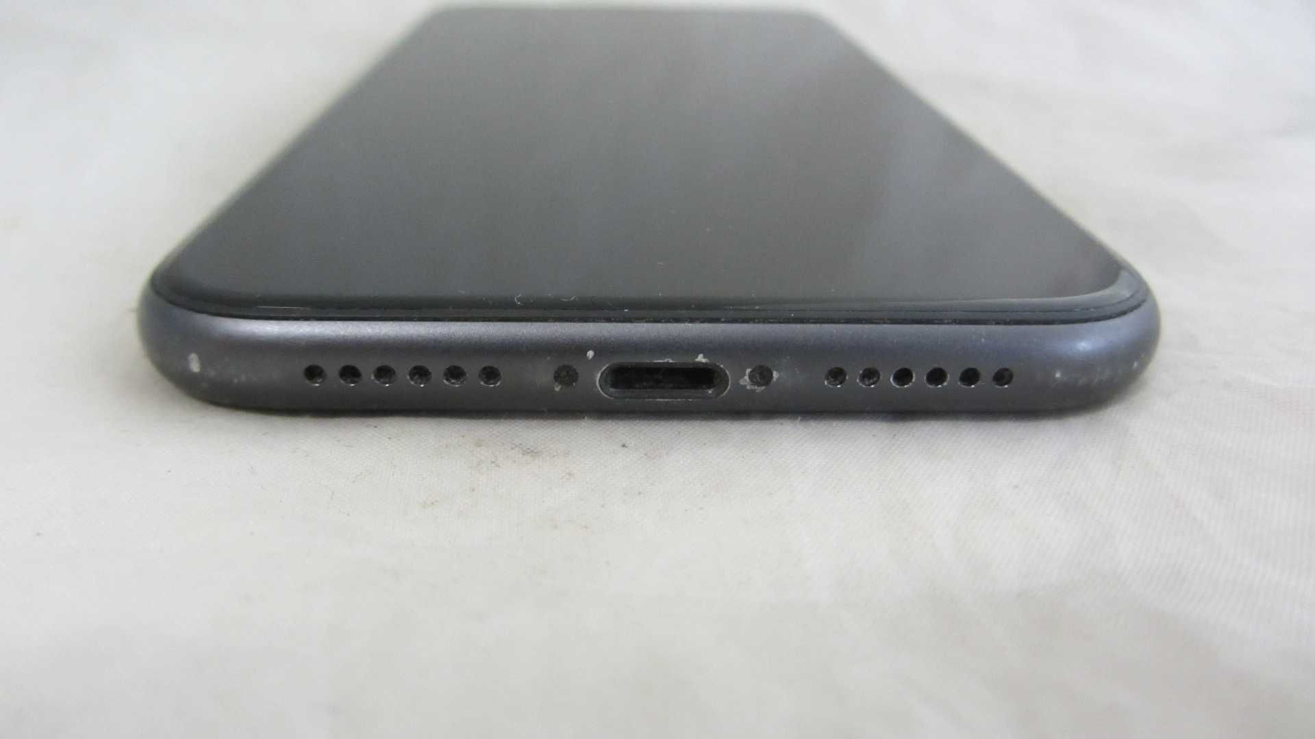 Apple iPhone 11 Black