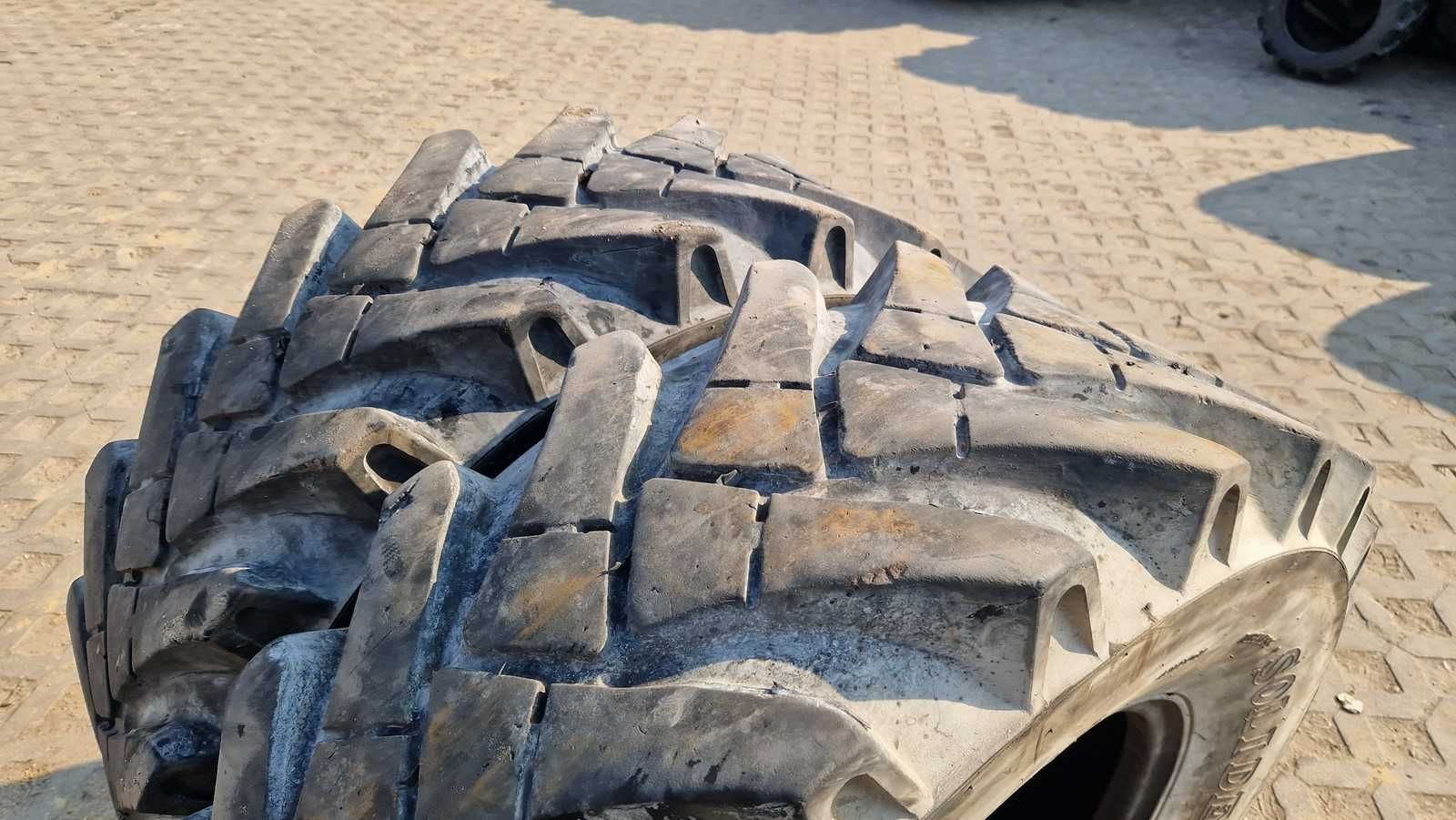 14.5-20 14.5r20 365/80r20 Camso Solideal 70% bieżnik bez napraw