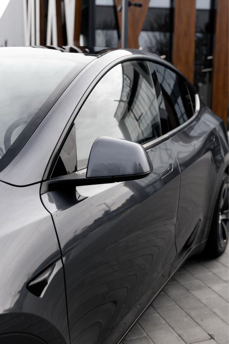 Tesla Y 2021/2022рік