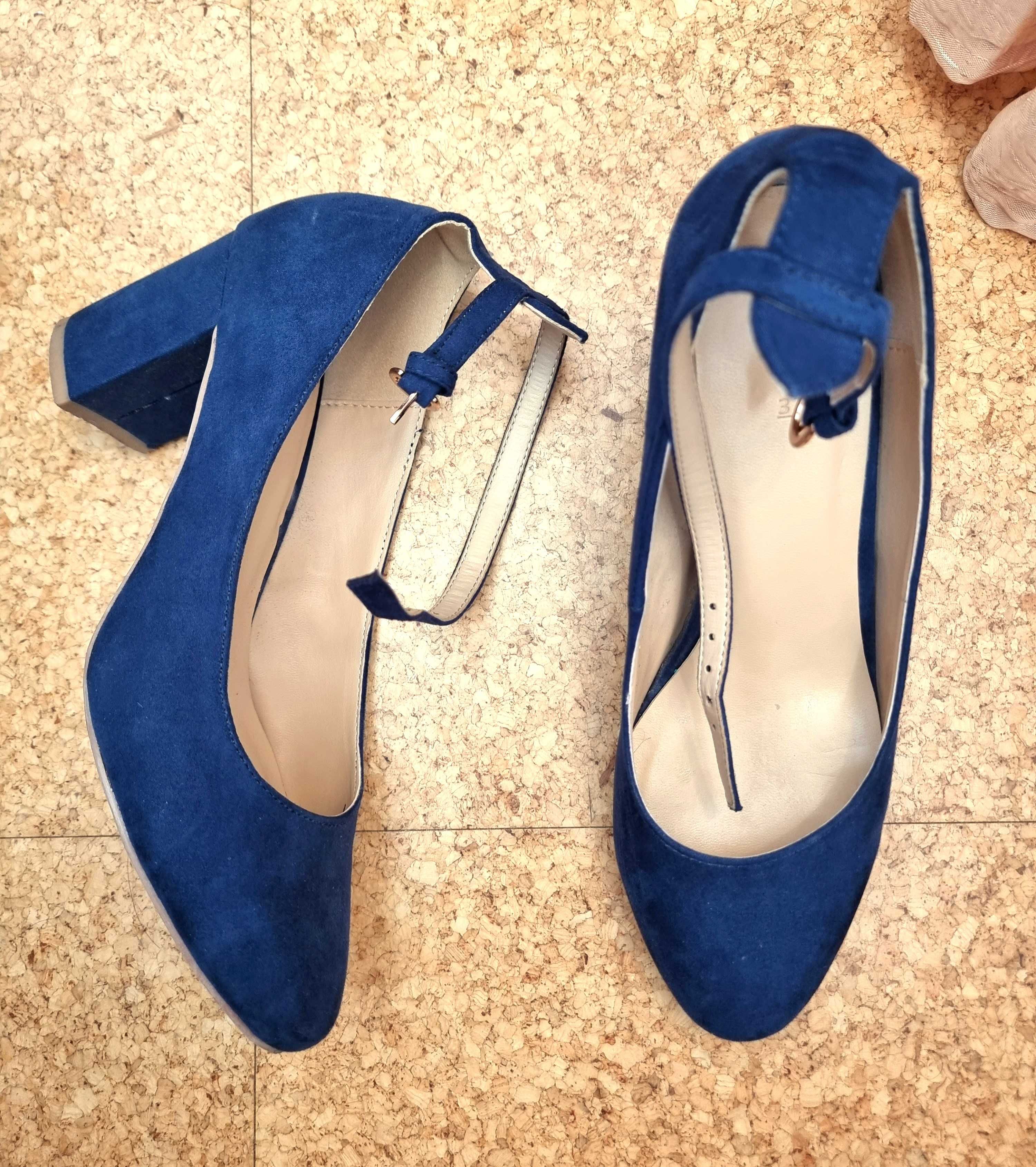 Sapatos azuis Lefties, tamanho 37