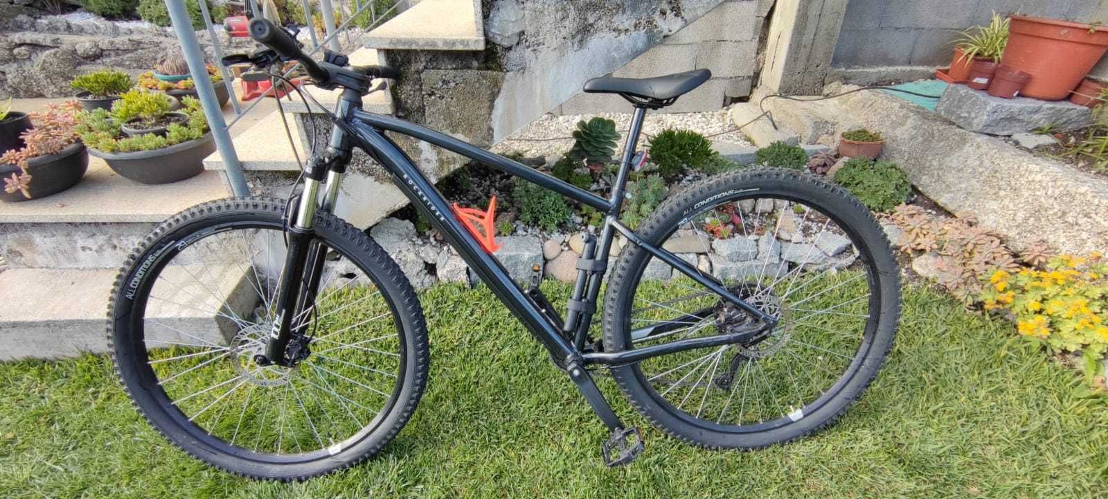 Bicicleta btt de paseio axpl500 29"(como Nova)