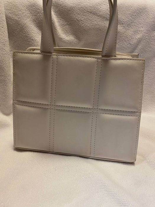 Сумка белая и черная