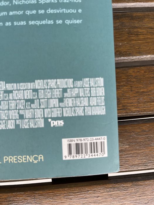 Livro “Um Refúgio Para A Vida”