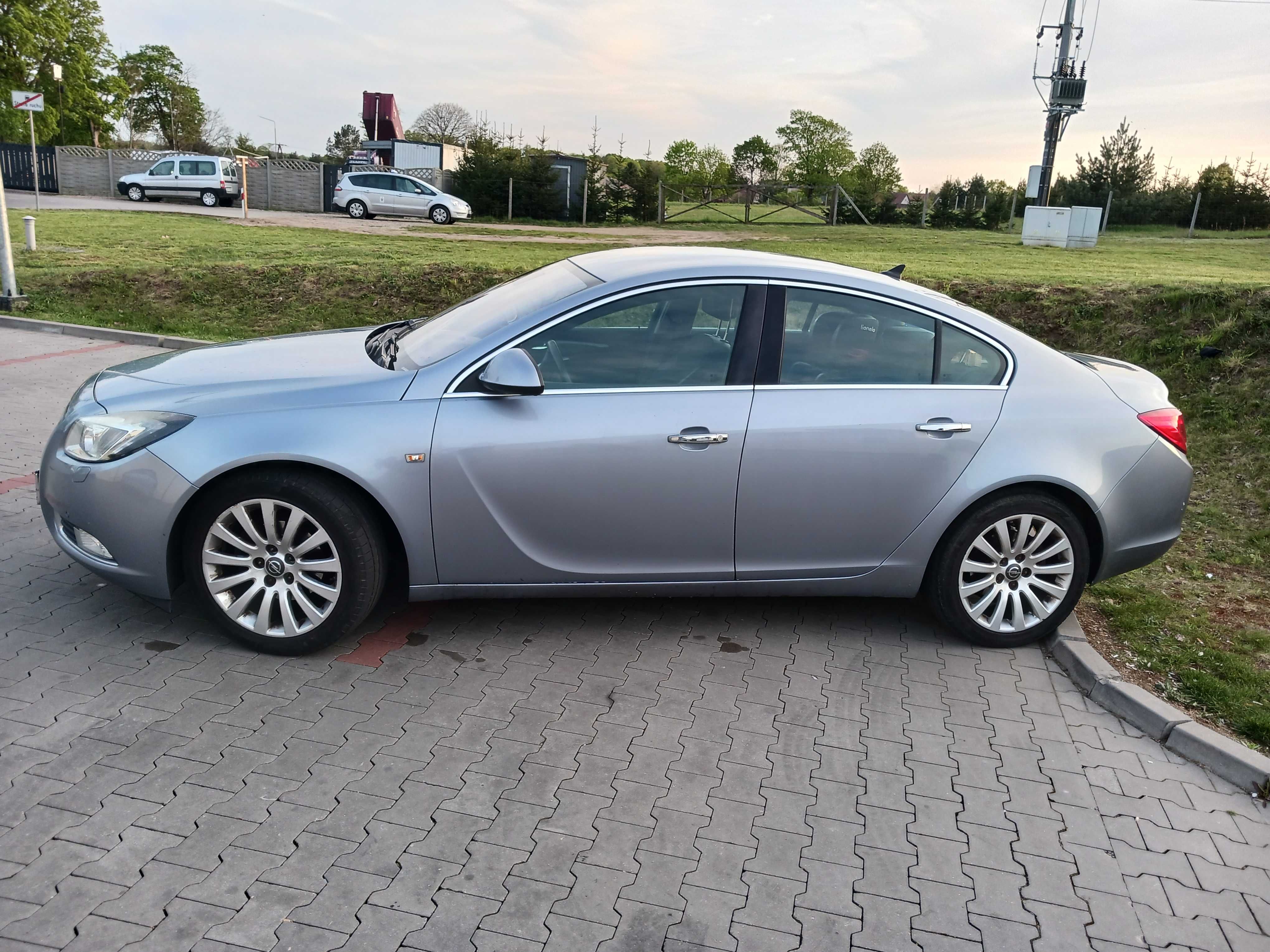 Opel Insignia 2009/10 wersja cosmo