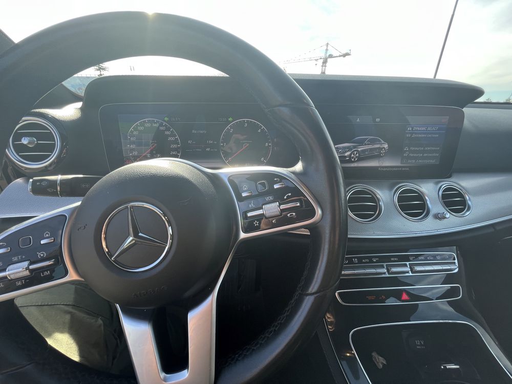 Мерседес e220 4 matic 2019