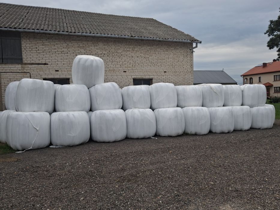 Sianokiszonka bele 2025r Słoma Siano w belach Transport Baloty 90sztuk