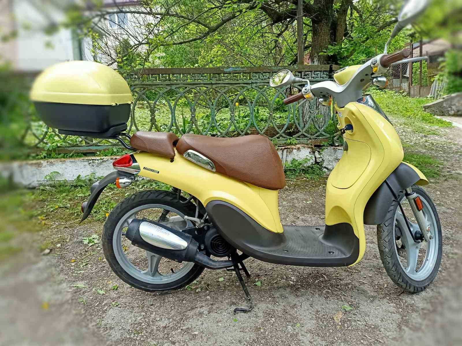 скутер YAMAHA  WHY  50cm3/ 2000р.