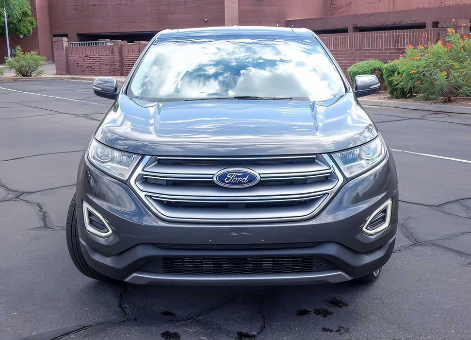 Ford Edge Titanium      2017