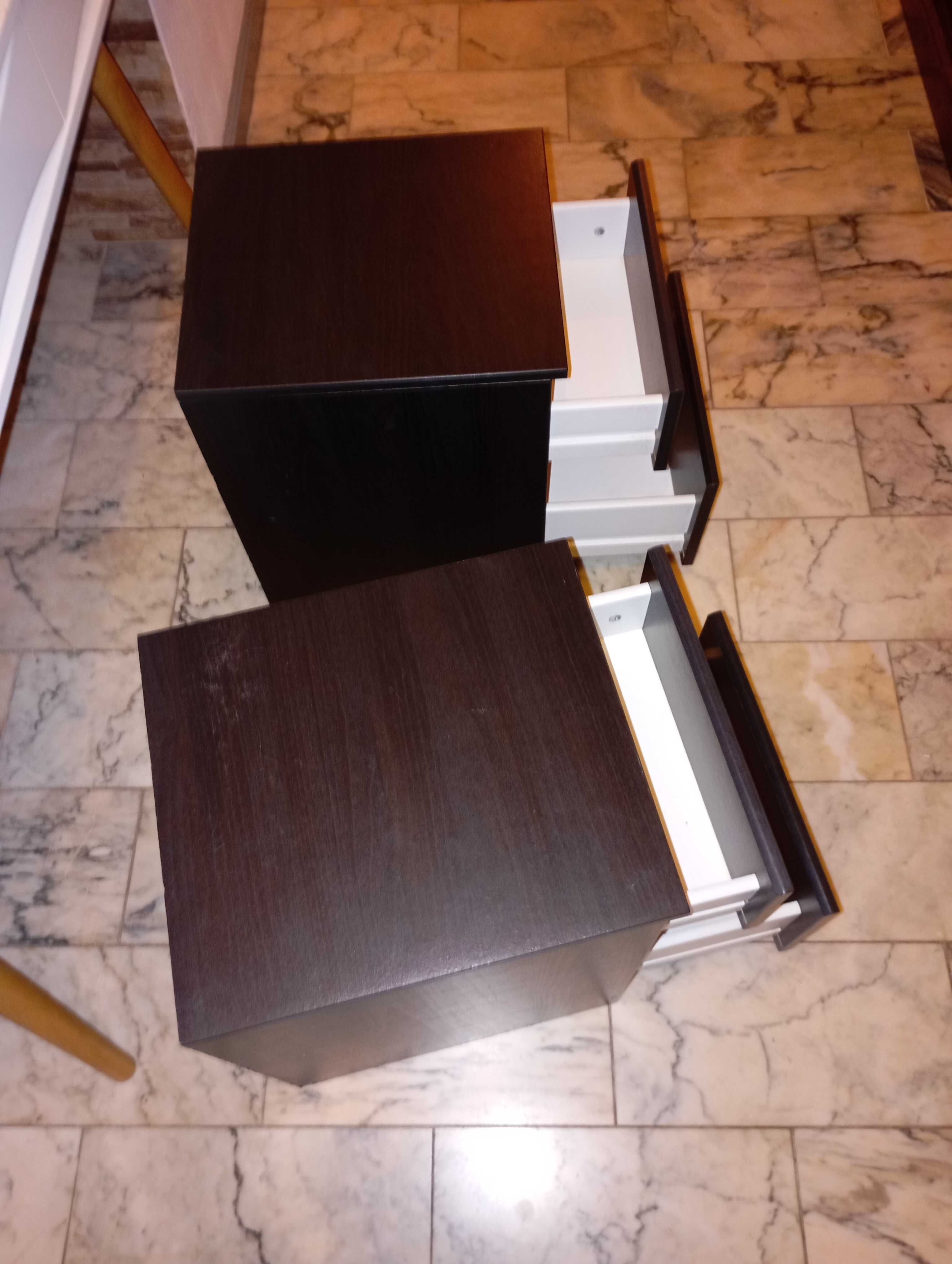Mesa cabeceira malm