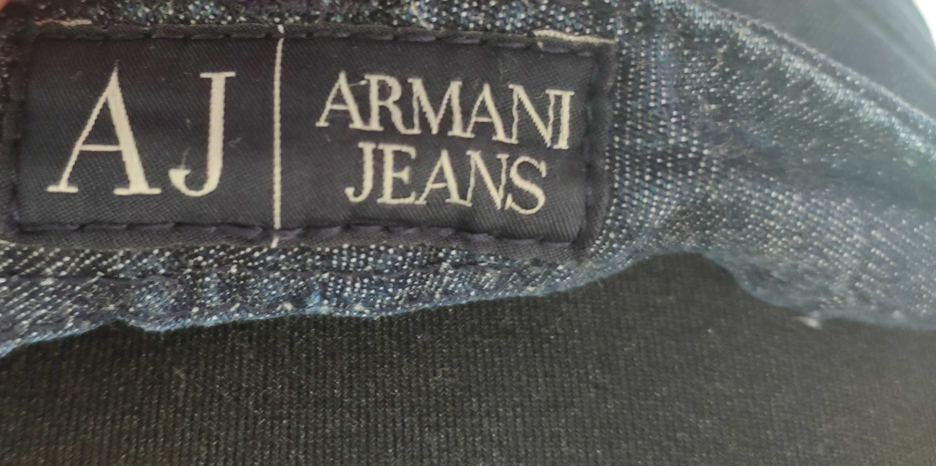 spodnie jeansowe dżinsy rybaczki armani jeans 98% bawełna rozmiar S 27