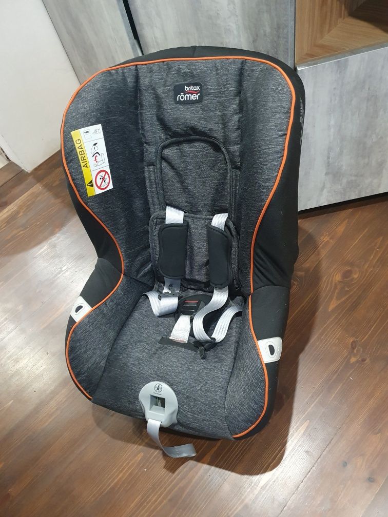 Продам дитяче автокрісло britax romer група 0+/1, 0-4 років