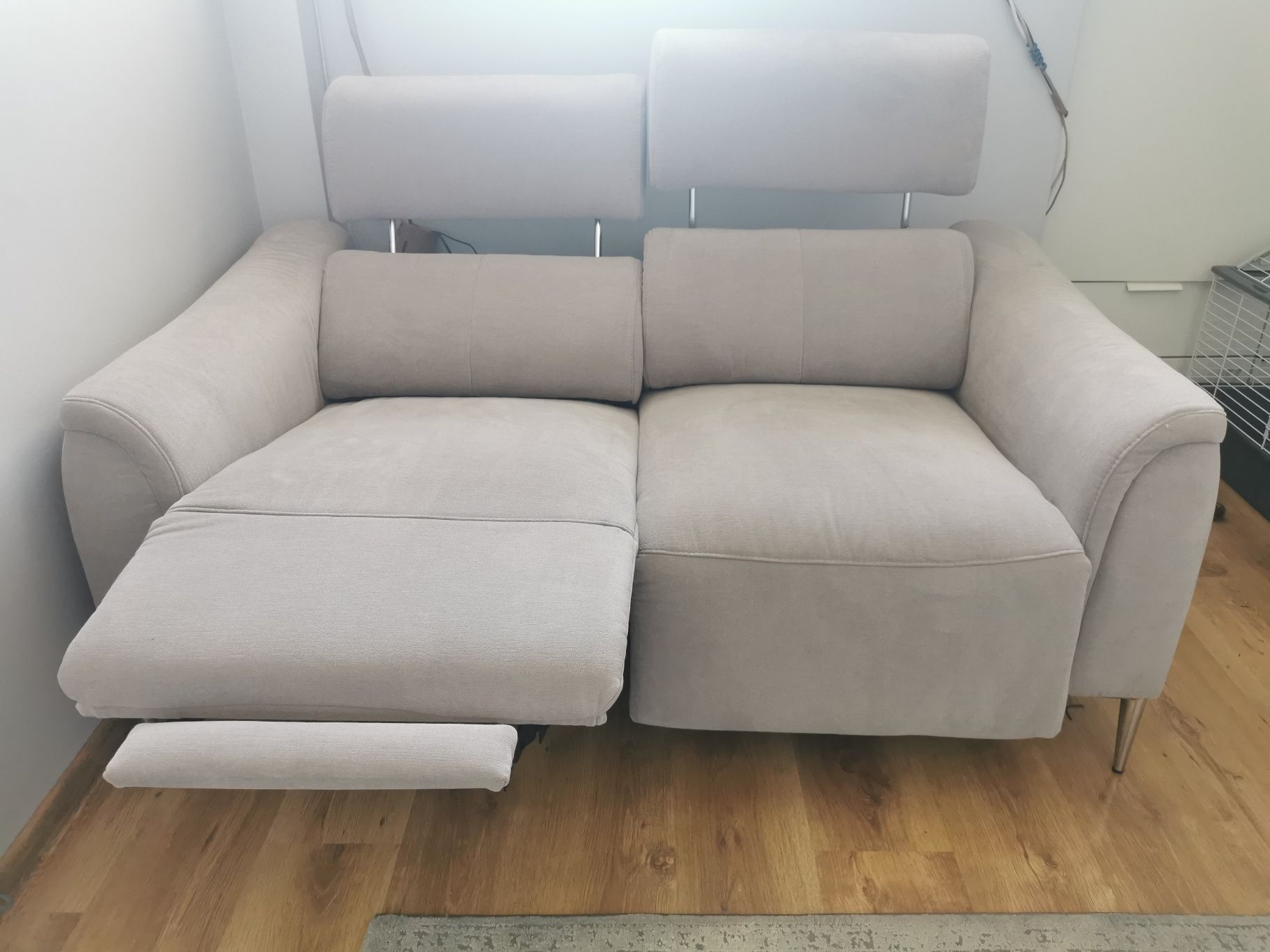 Nowoczesna sofa z funkcją RELAX – elektryczna, Aqua clean za pół ceny