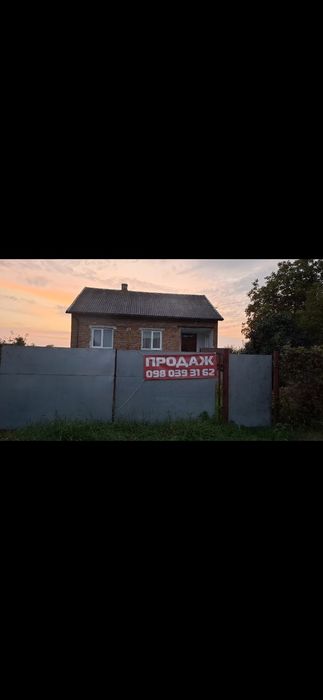 Будинок поблизу Львова с.Ставчани