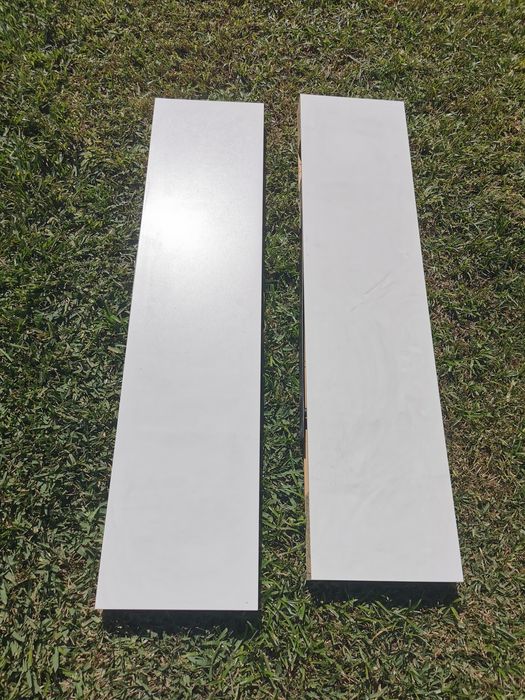 Prateleiras suspensas IKEA - modelo LACK