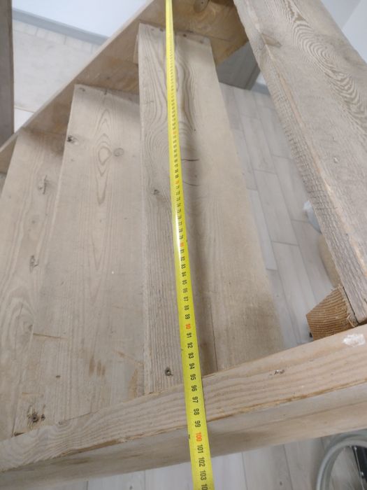 Schody drewniane budowlane