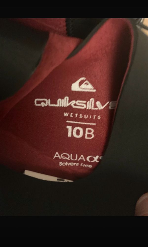 Fato criança Quiksilver 3/2 tamanho 10 novo a estrear