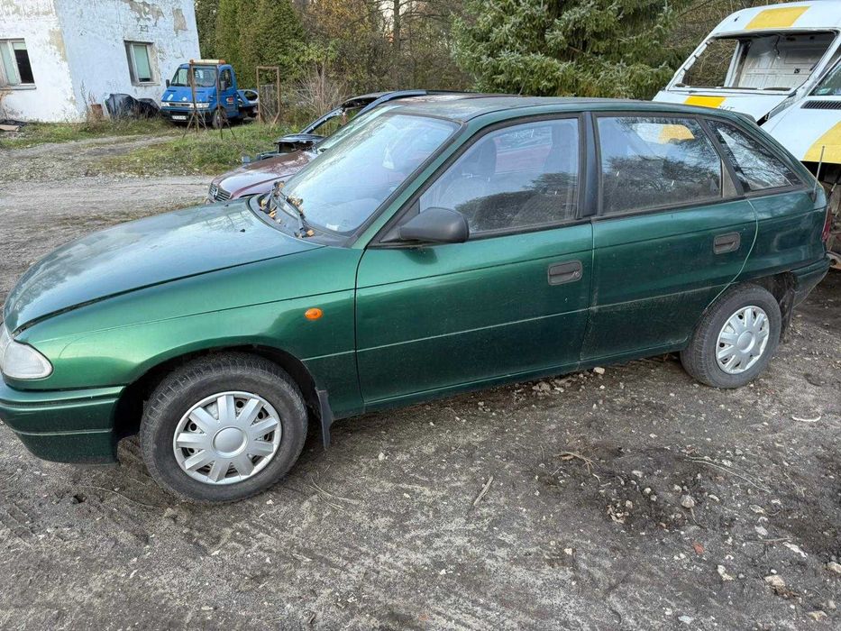 błotnik lewy opel astra f