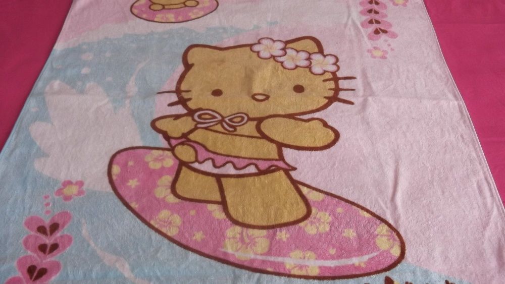 toalha de menina da Hello Kitty