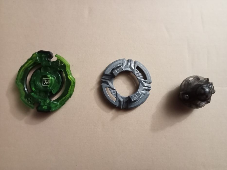 Продам оригінальний бейблейд та інші комплектуючі