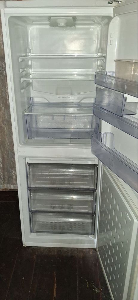 Холодильник Beko csu830022