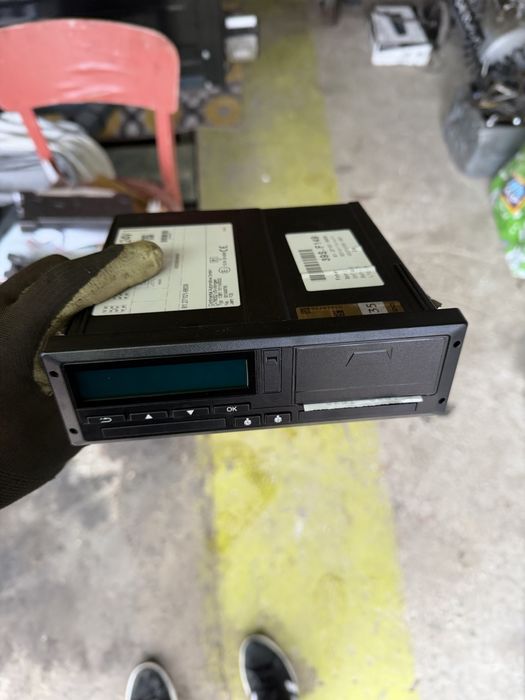 VDO Тахограф для вантажівок чи Автобусів