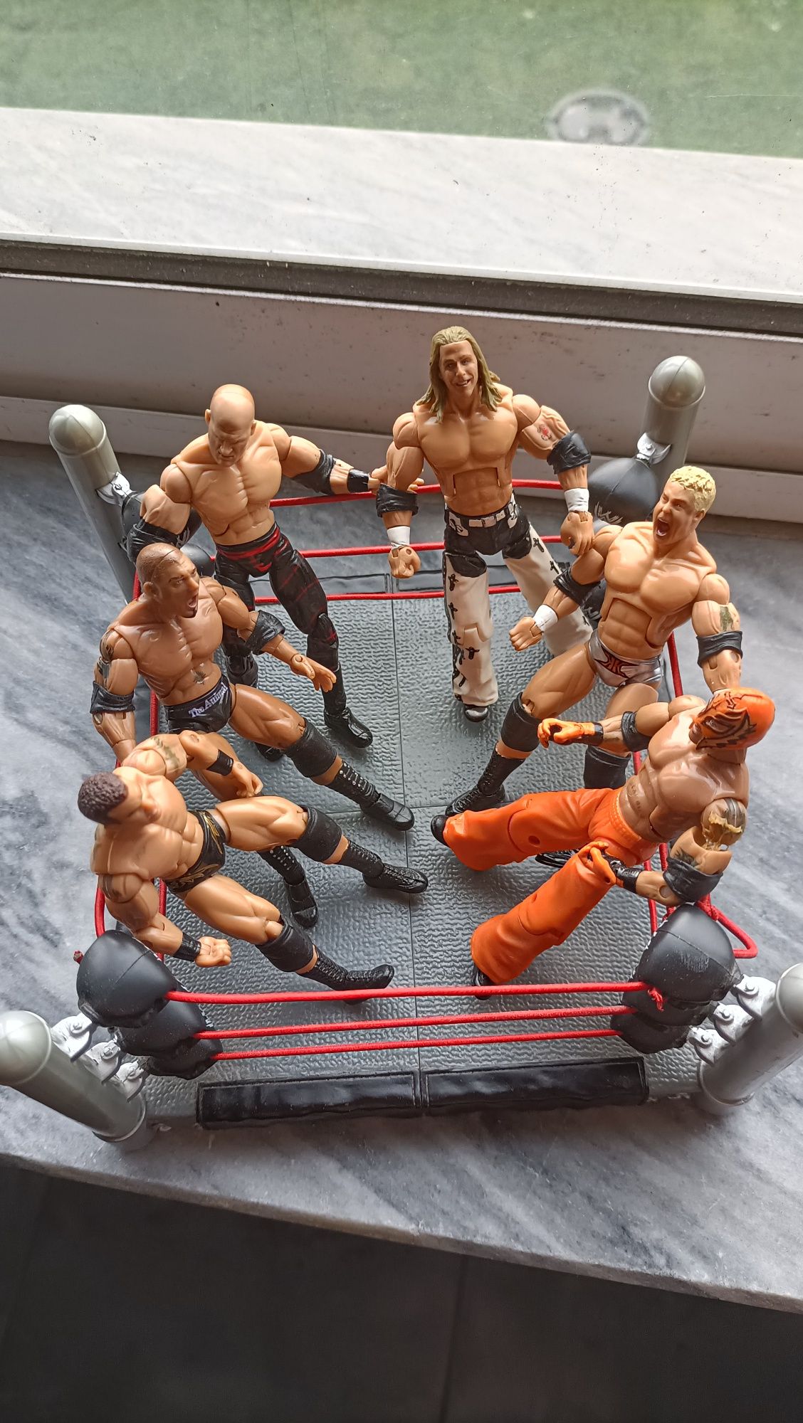 Mini figuras WWE com ringue original