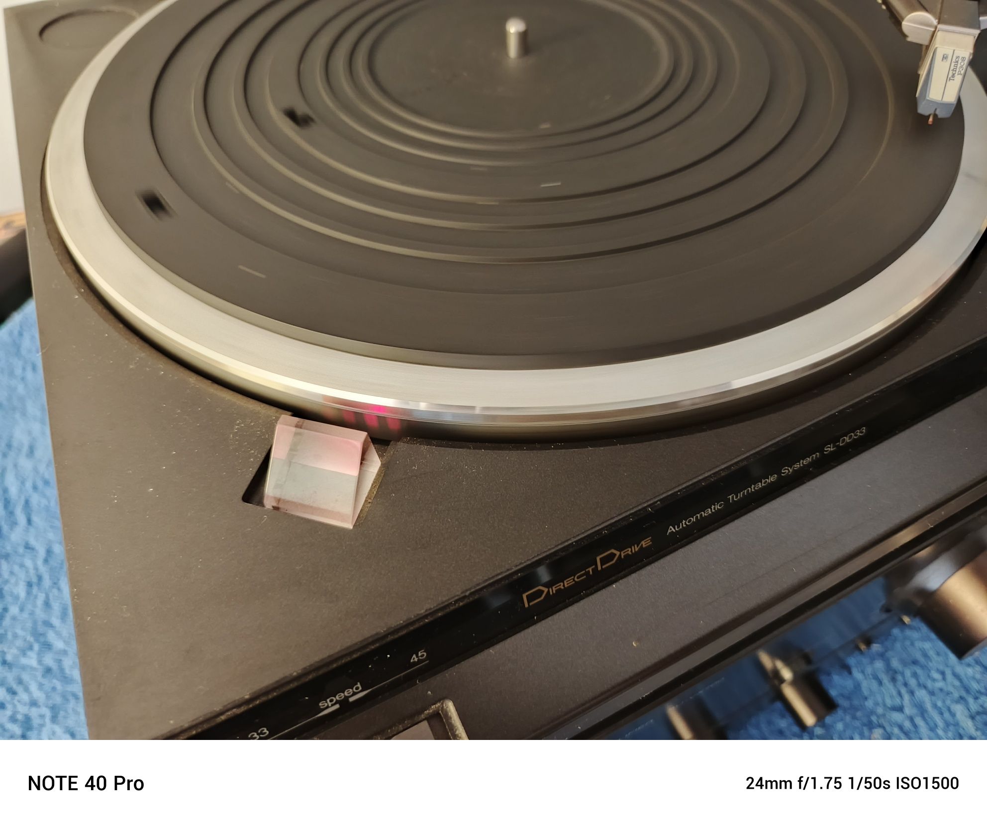 Technics gramofon.