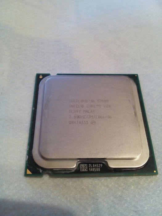 Intel Core 2 Duo E7400 / 2.80 GHz