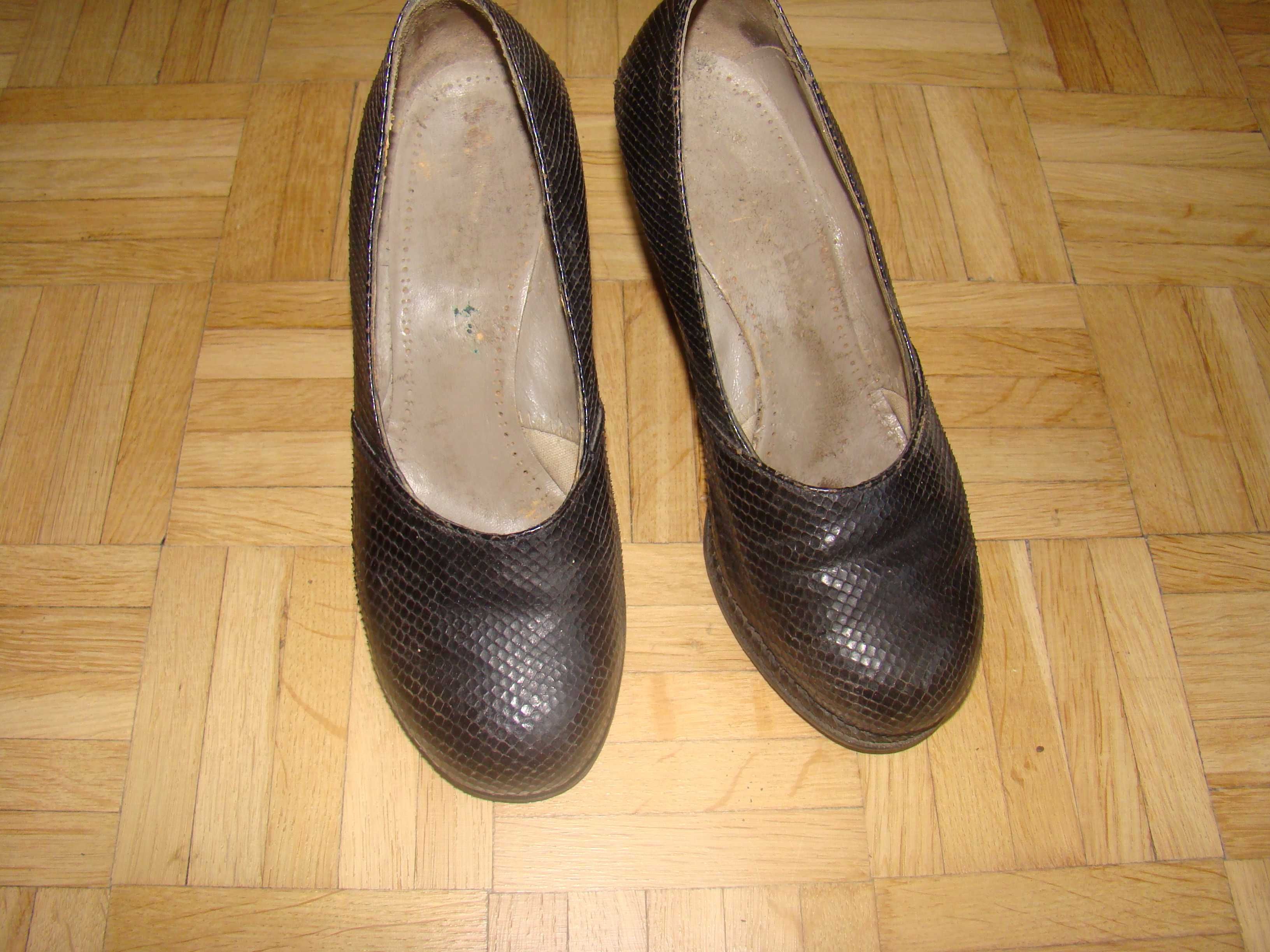 Buty skórzane z lat pięćdziesiątych