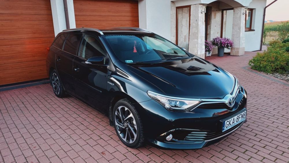 Toyota Auris 1.8 VVT-i HYBRID AUTOMAT
