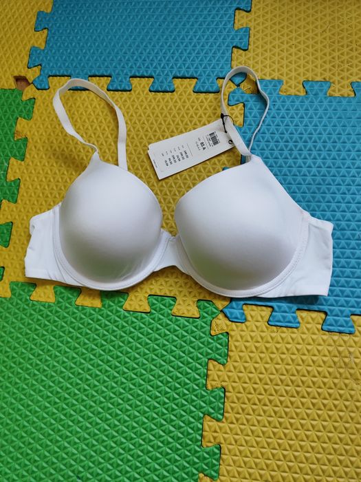 Biustonosz nowy firmy Lindex