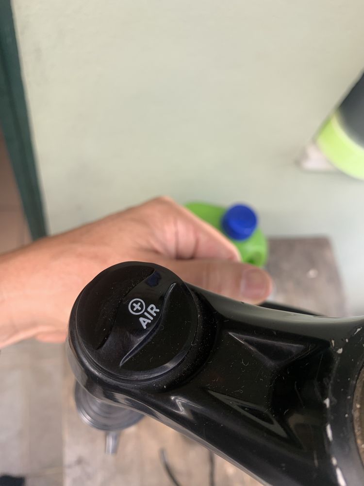 Suspensão 29 rockshox. Xc 30